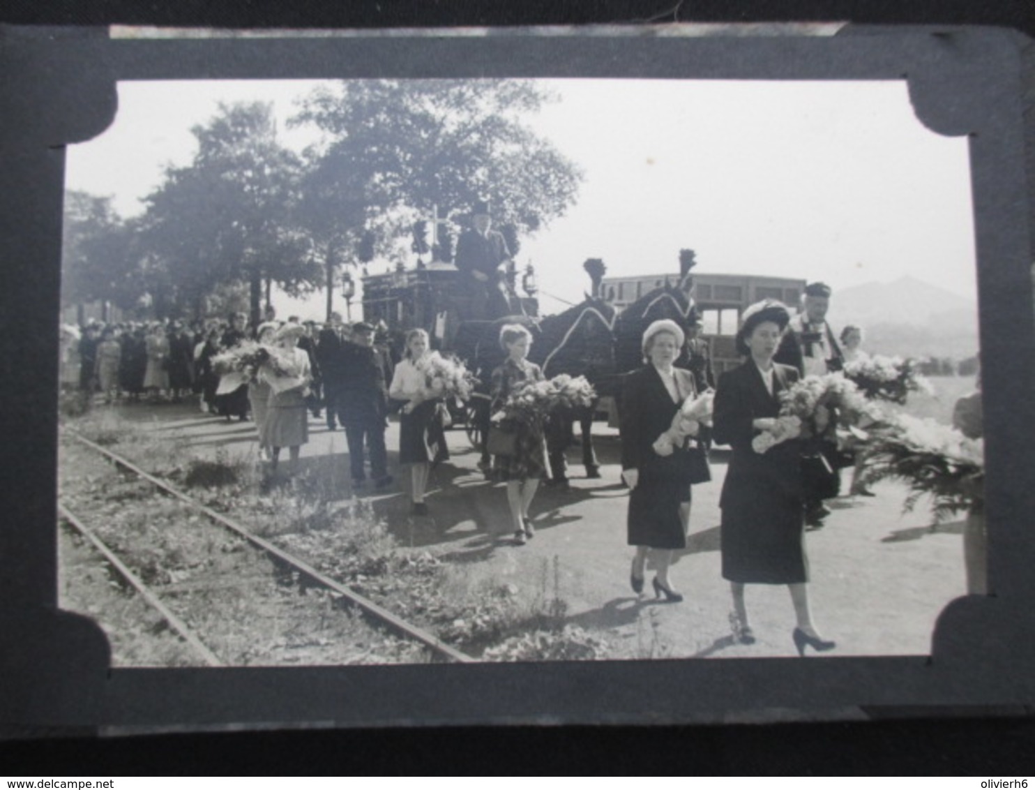 ALBUM PHOTO (M1799) ENTERREMENT (19 vues) GRENVIN - Corbillard Hippomobile - Marcinelle?