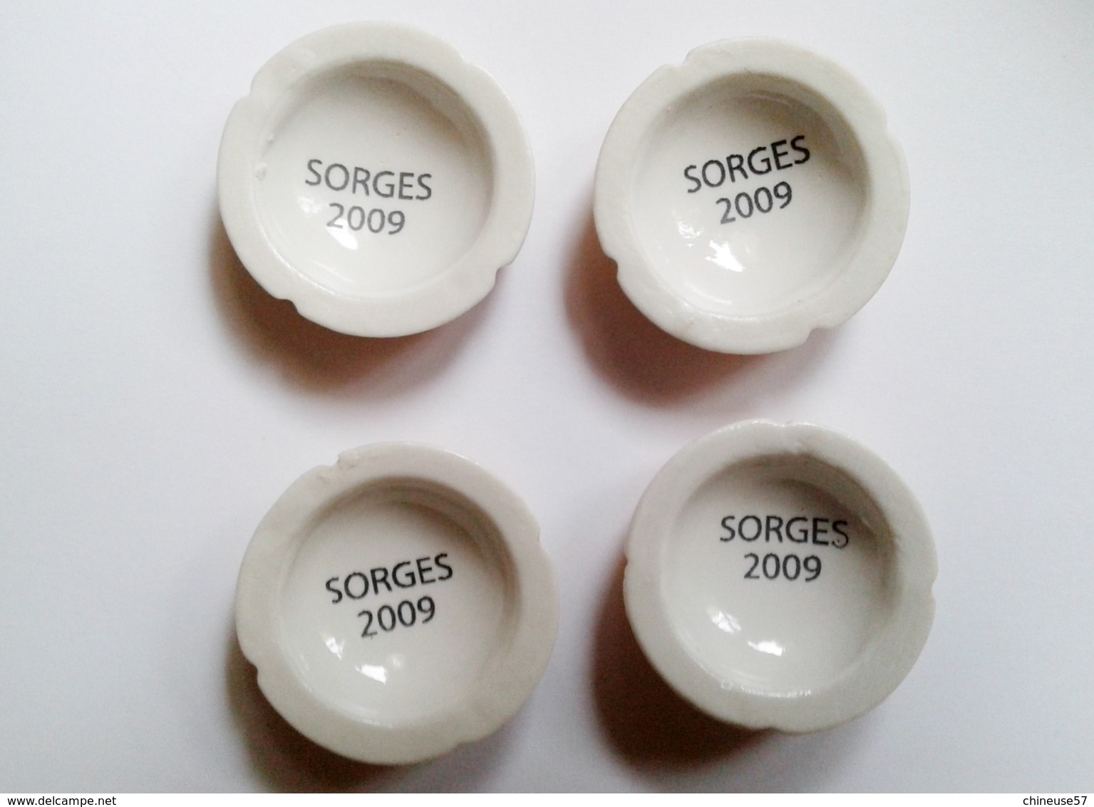 Fève -fèves Publicitaires Série Complète  Mucha Les 4 Saisons  Forme Muselet Sorges 2009 Rare! - Personen