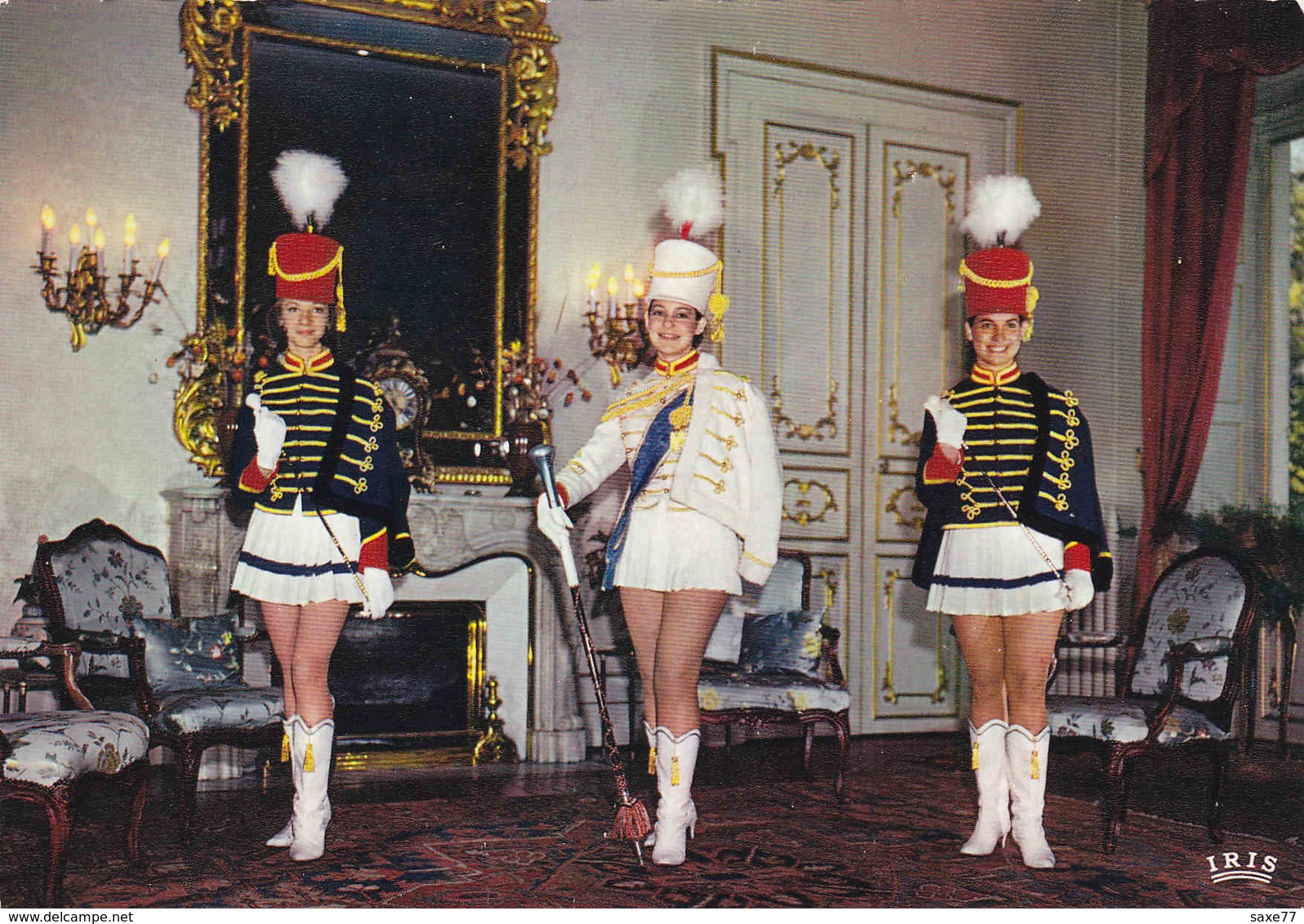 MONT De MARSAN - MAJORETTES - "Charme Et Sourire Des Landes De Gascogne" Les Officiers - Mont De Marsan