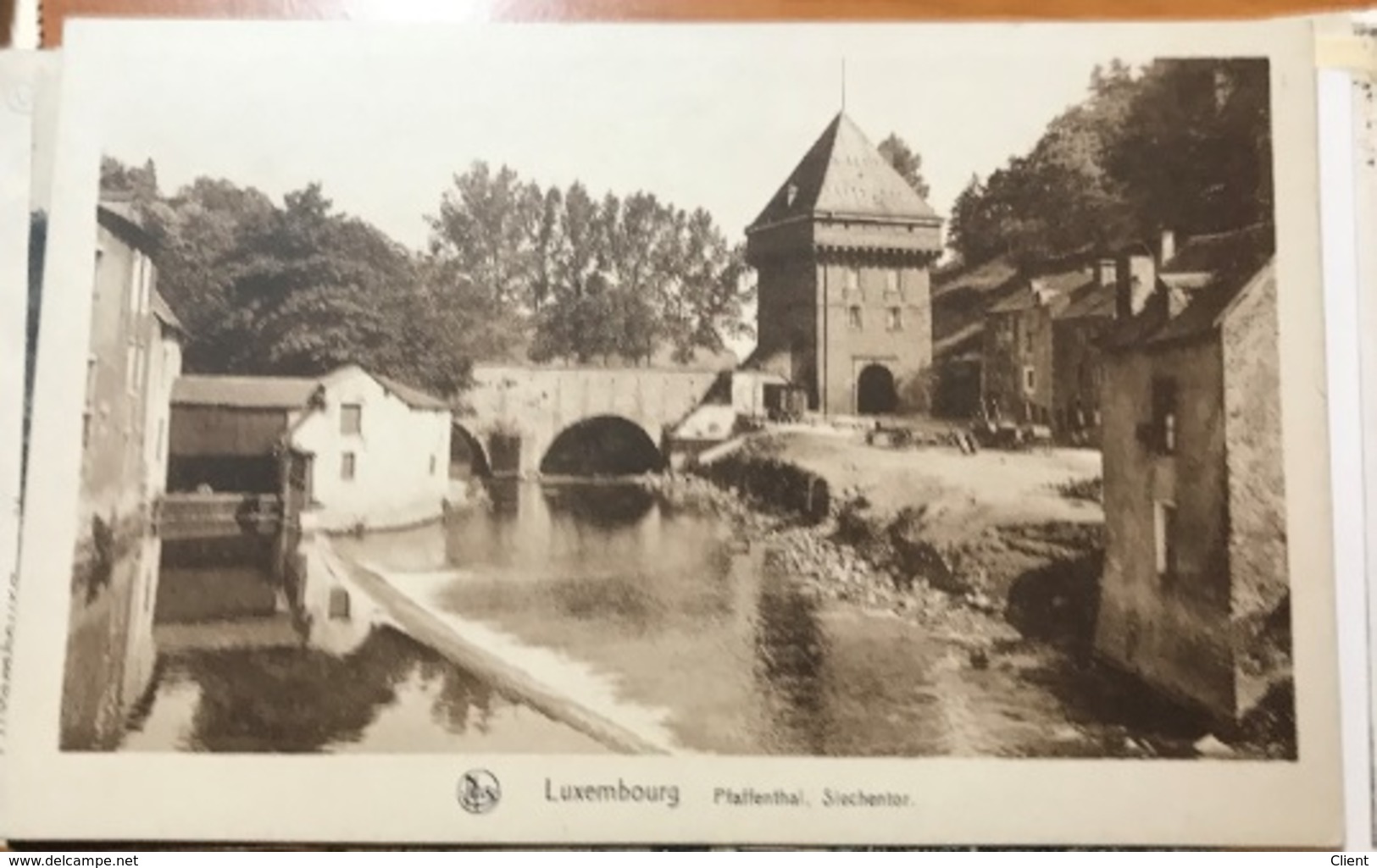 LUXEMBOURG - 100 Cartes Postales Ville de Luxembourg années divers