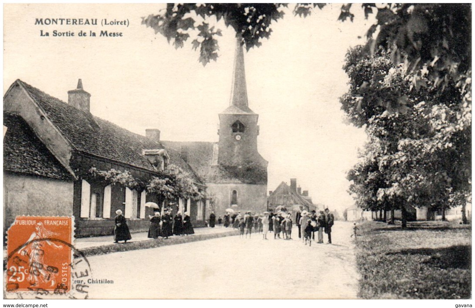 45 MONTEREAU - La Sortie De La Messe - Autres & Non Classés