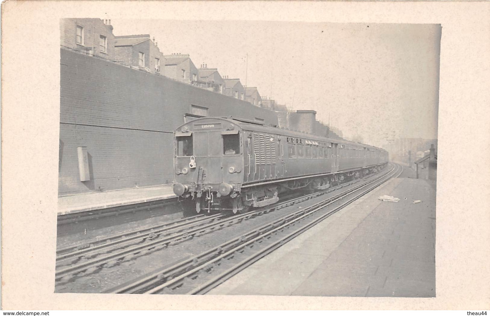 ¤¤ -  ANGLETERRE   -  Carte-Photo D'un Dépot De Train  -  Gare  - Chemin De Fer - - Gares - Avec Trains