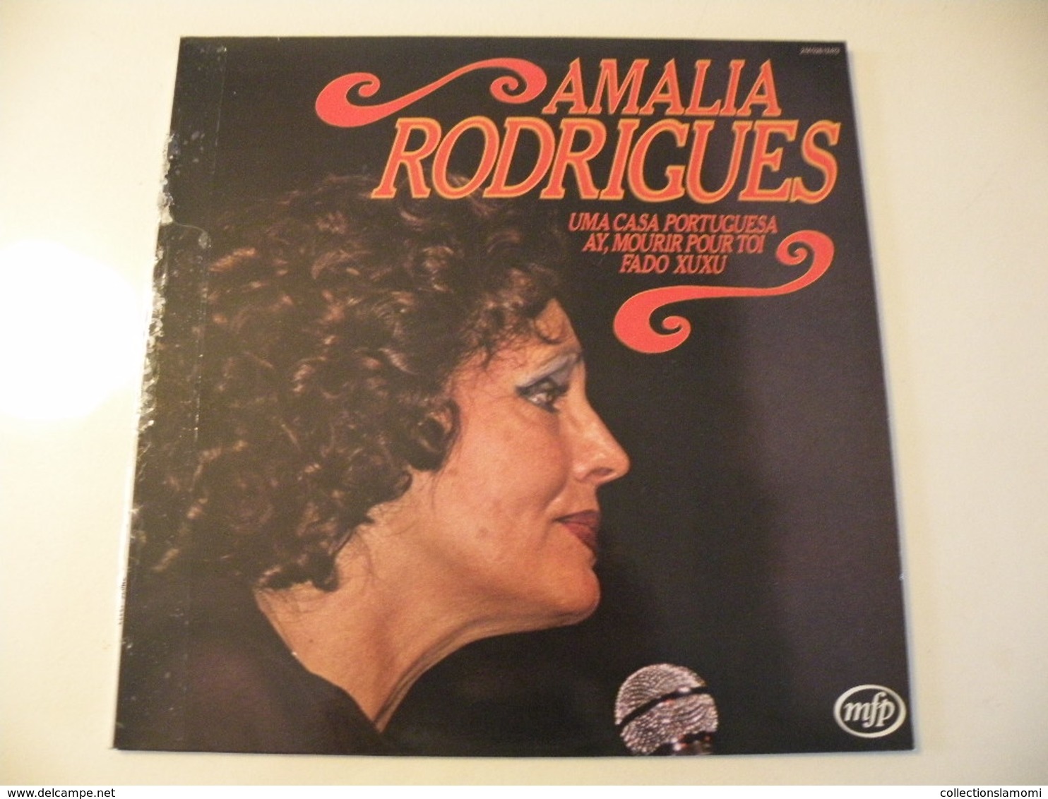 Amalia Rodrigues - (Titres Sur Photos) - Vinyle 33 T LP - Autres & Non Classés