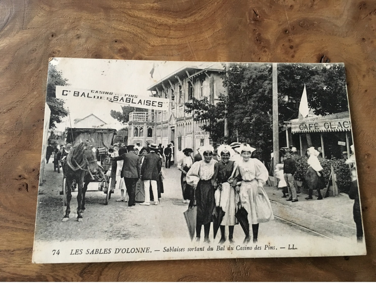 276/ Les Sables D Olonne Sablaise Sortant Du Bal Du Casino Des Pins - Sables D'Olonne