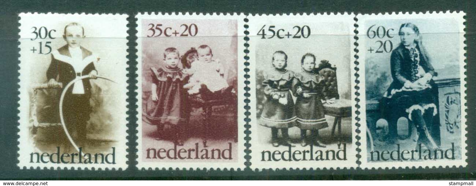 Netherlands 1974 Charity, Child Welfare, Child Photos MUH Lot76575 - Sin Clasificación