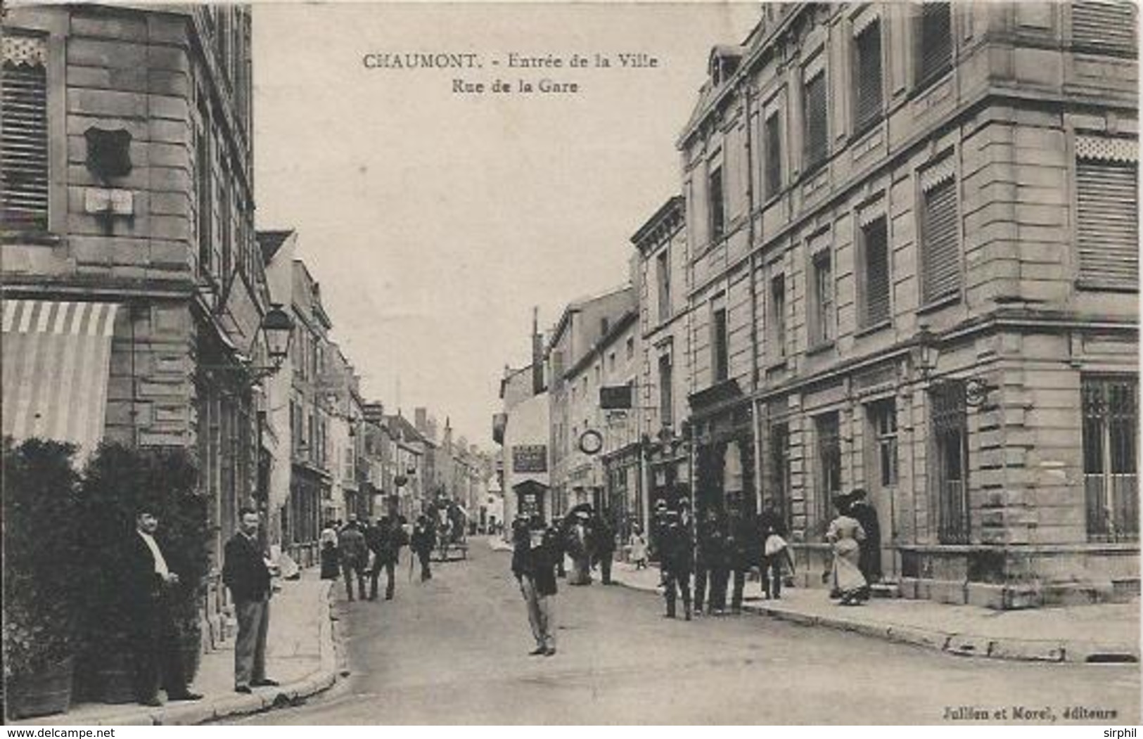 Carte Postale Ancienne De Chaumont (52) La Rue De La Gare - Chaumont