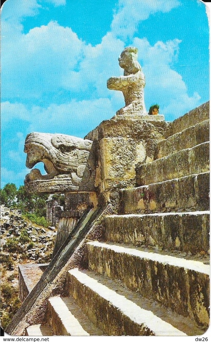 Cabezas De Serpientes Emplumada - Chichen-Itza, Yucata, México (plumage Serpent And Standard Carrier) - Mexico