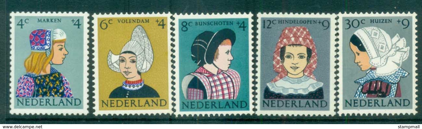 Netherlands 1960 Charity, Child Welfare, Regional Costumes MLH Lot76518 - Non Classés