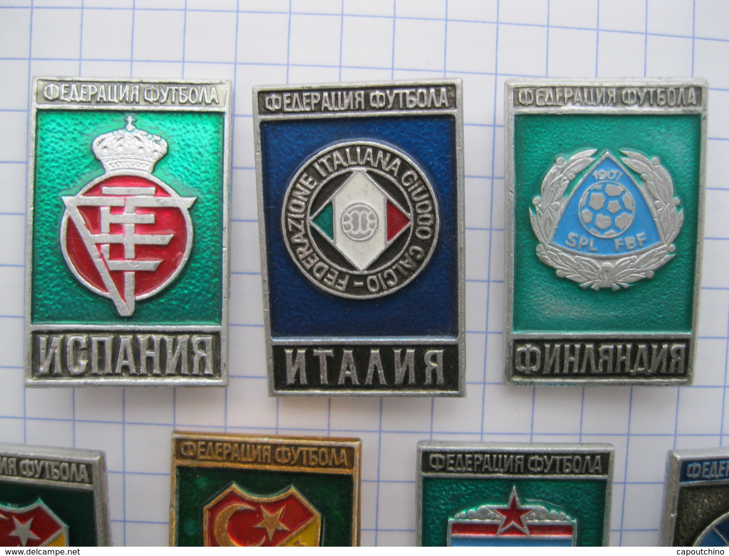 A IDENTIFIER Lot De 10 Pin's épingle CLUB DE FOOTBALL ? D'origine URSS ? - Lots