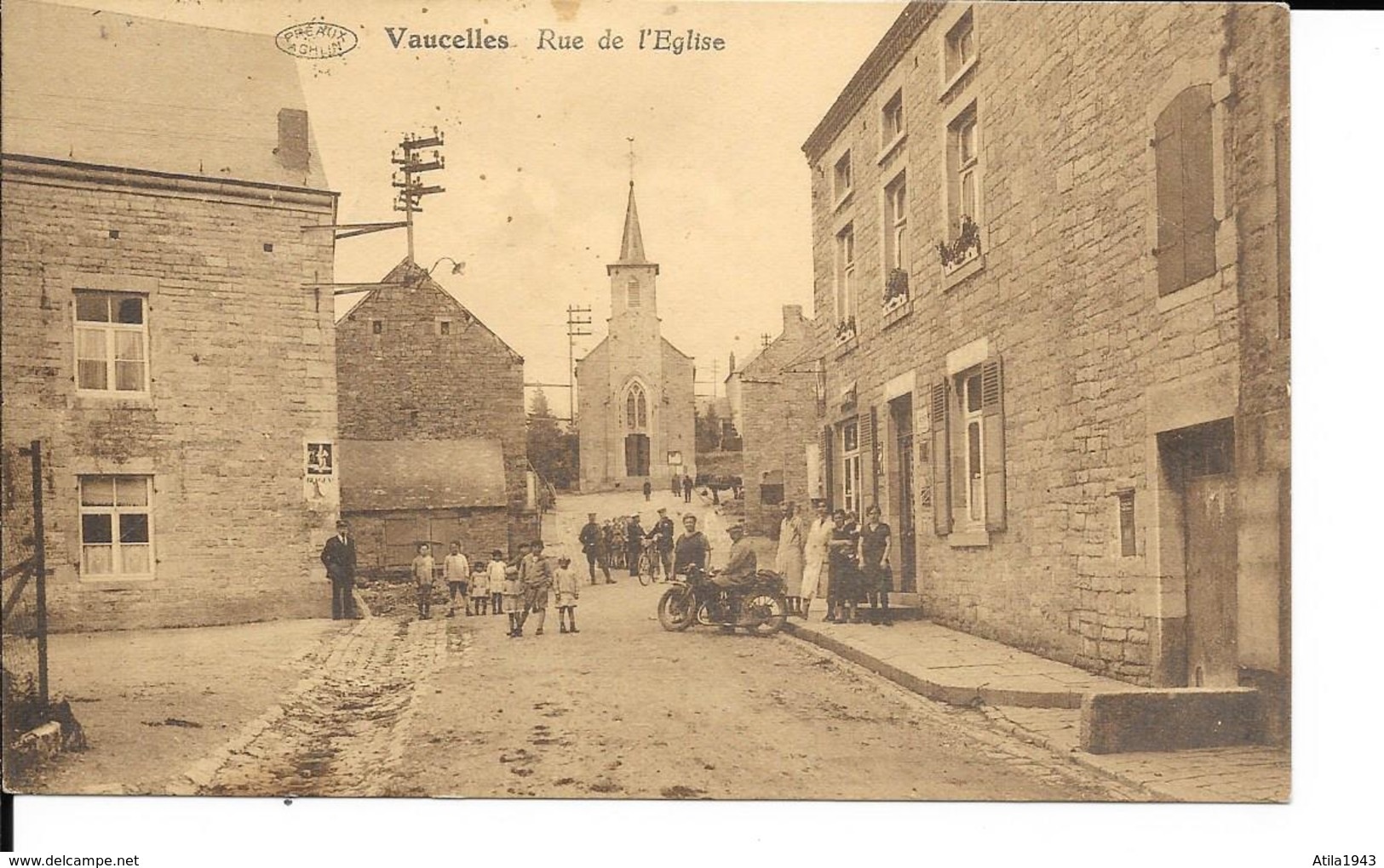 Vaucelles "Doische" - RARE - Rue De L'Eglise - Moto - Animée - Ed: Arthur Regnier - Circulé: 1942 - 2 Scans - Doische