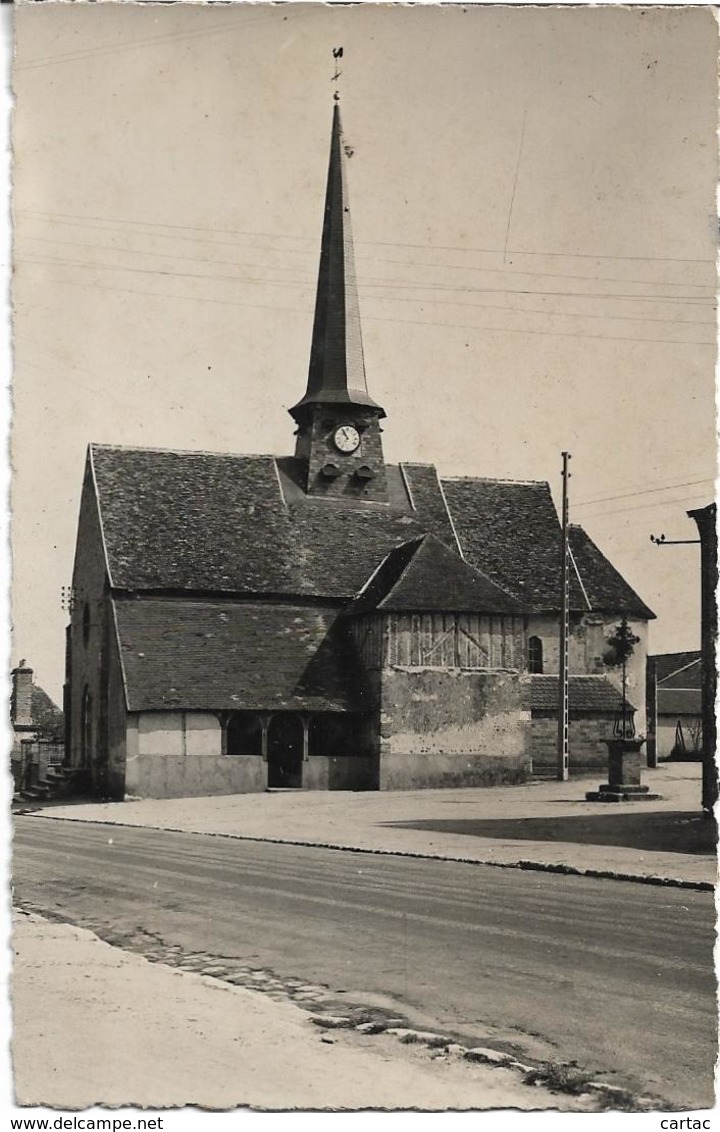 D45 - ISDE - L'EGLISE - CPSM Dentelée Petit Format En Noir Et Blanc - Autres & Non Classés