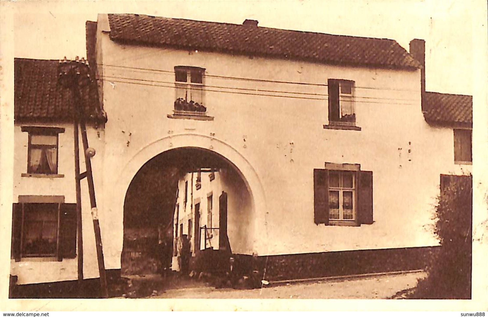 Wonck - Ancienne Maison Du XVI Siècle - La Grande Porte (animée) - Bassenge