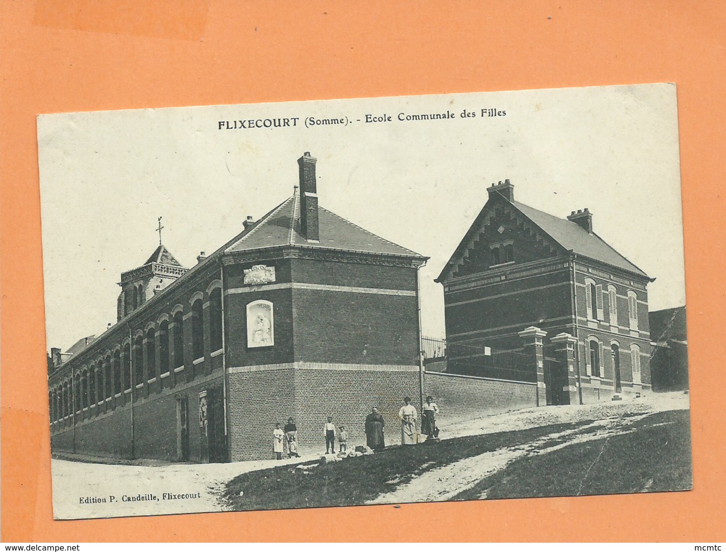 CPA   Très Abîmée  - Flixecourt    -(Somme ) - Ecole Communale Des Filles - Flixecourt