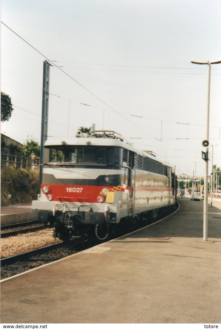 cartes représentant différents types de  TRAINS de la SNCF