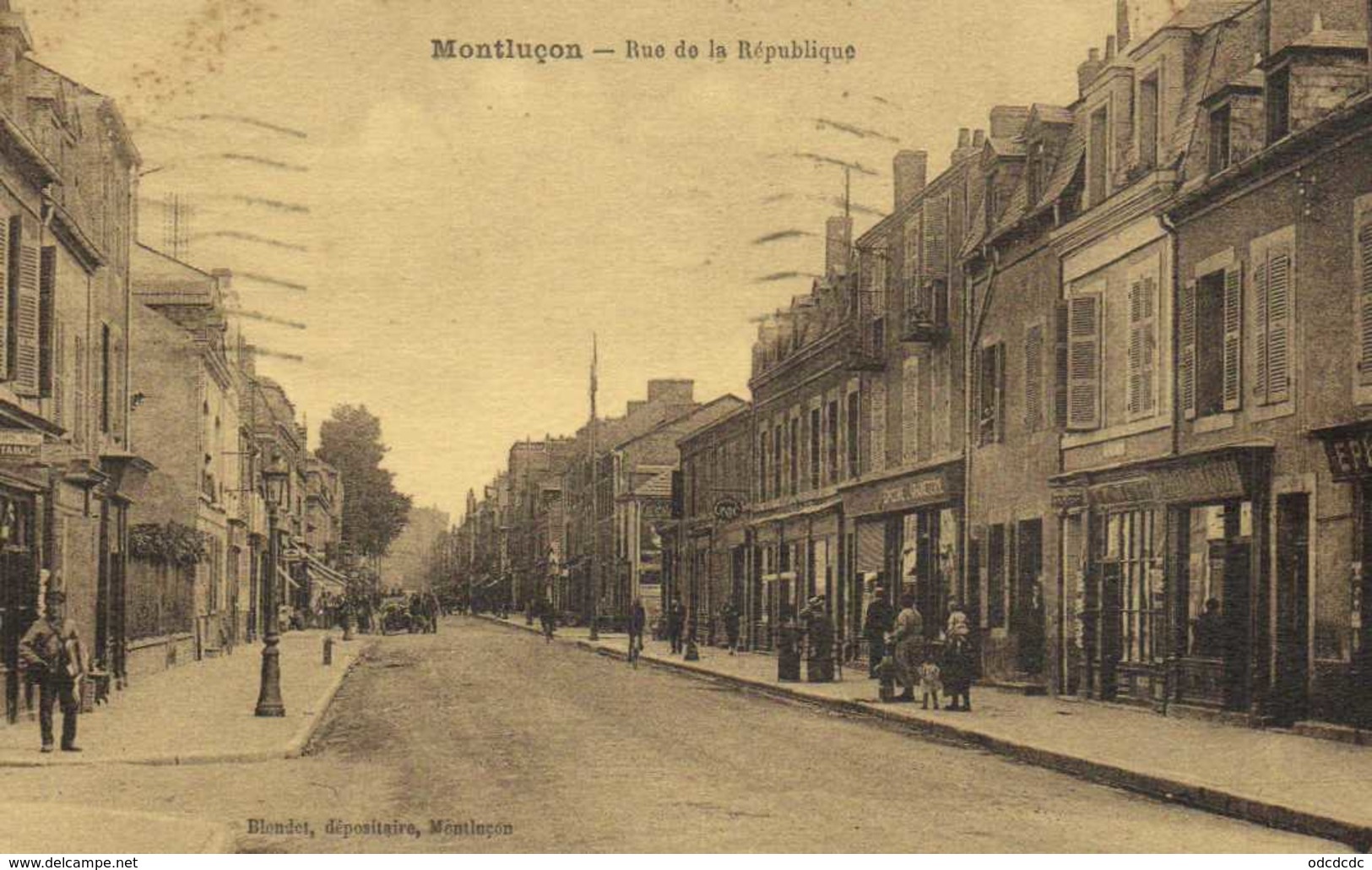 MONTLUCON  Rue De La Republique Commerces RV Timbre 40c - Montlucon