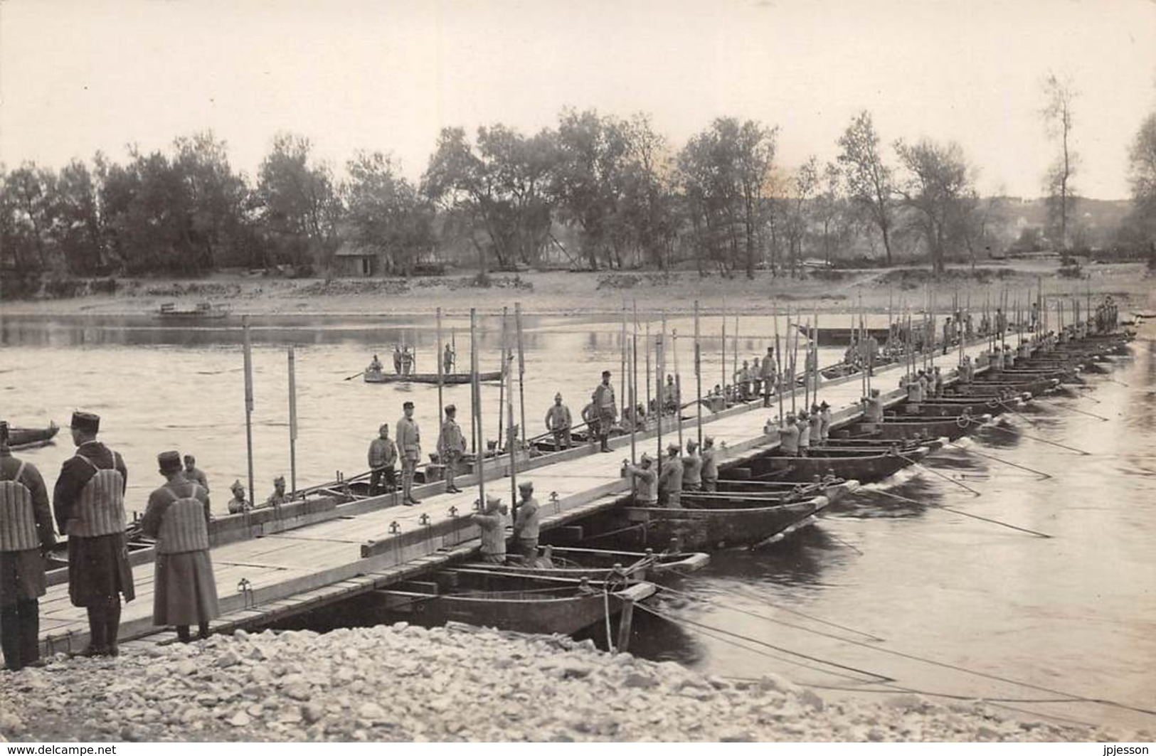 VAUCLUSE  84  AVIGNON  MILITARIA - CARTE PHOTO  REGIMENT DU GENIE, MANOEUVRE DE PONTAGE SUR LE RHONE - Avignon