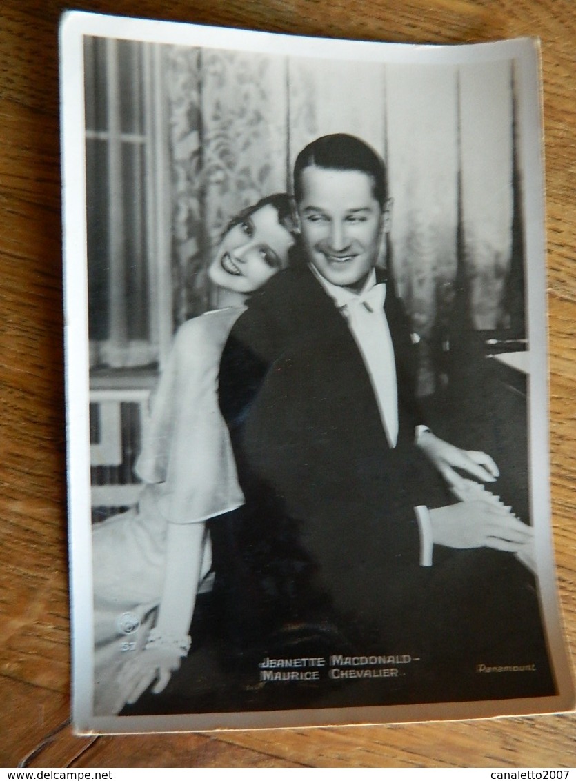 CINEMA:TRES BELLE CARTE DE JEANETTE MC DONALD ET MAURICE CHEVALIER - Acteurs