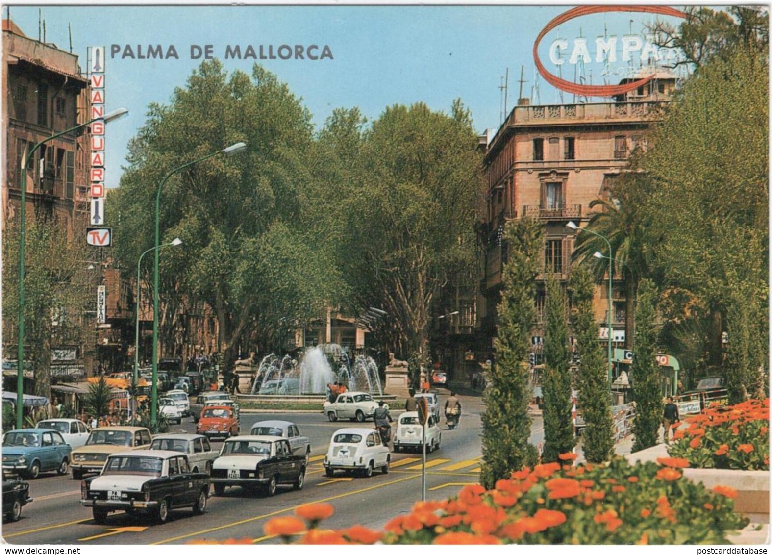 Palma De Mallorca - Plaza De La Reina - & Old Cars - Palma De Mallorca