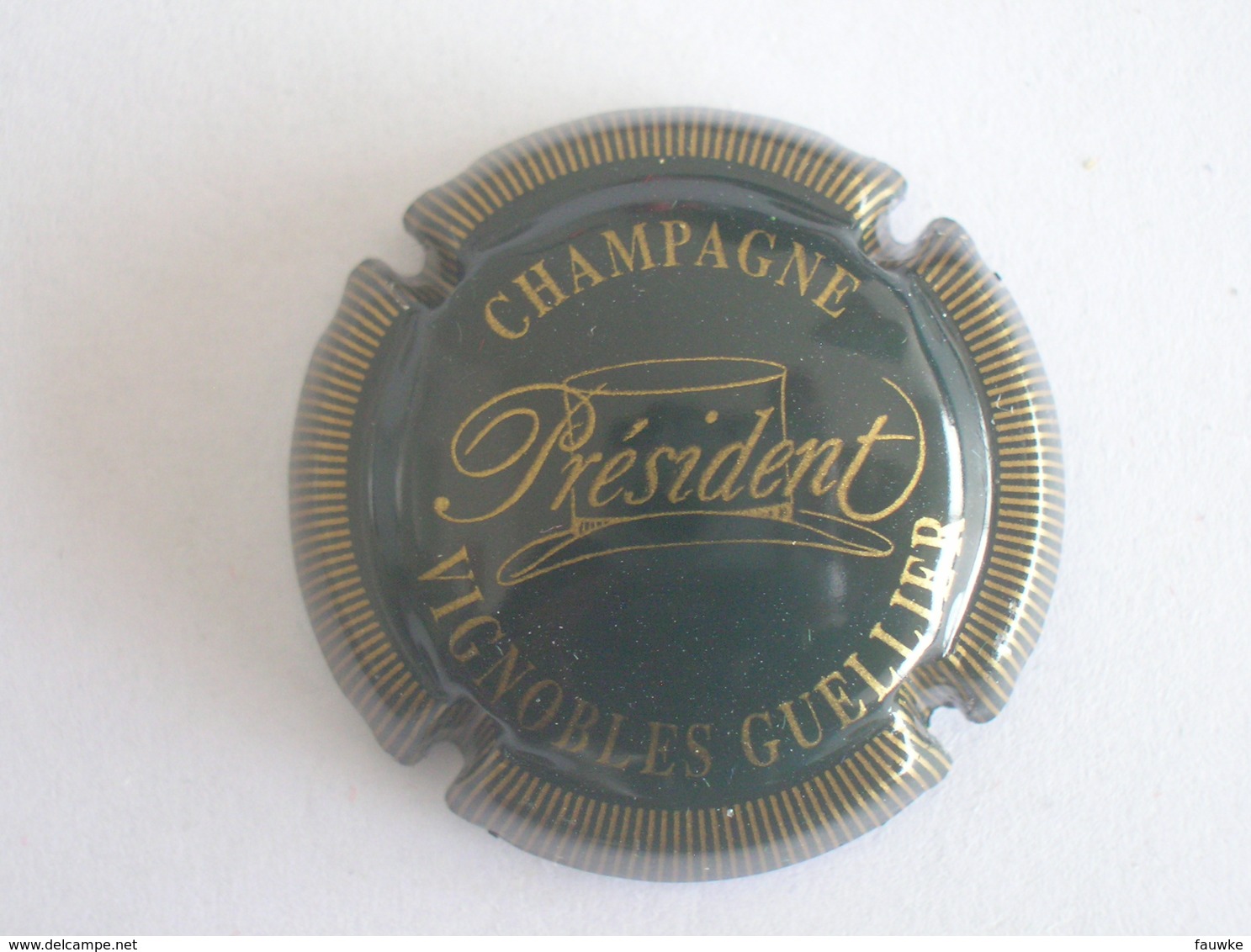 Capsule Champagne Guellier, Cuvée Président, N° 2, Vert Foncé Et Or, Striée - Autres & Non Classés