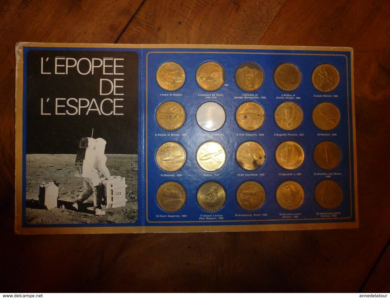 Vers Années 1970---> Collection De 19 Médailles L'EPOPEE DE L'ESPACE  Avec Historique Au Dos De La Plaquette - Autres & Non Classés