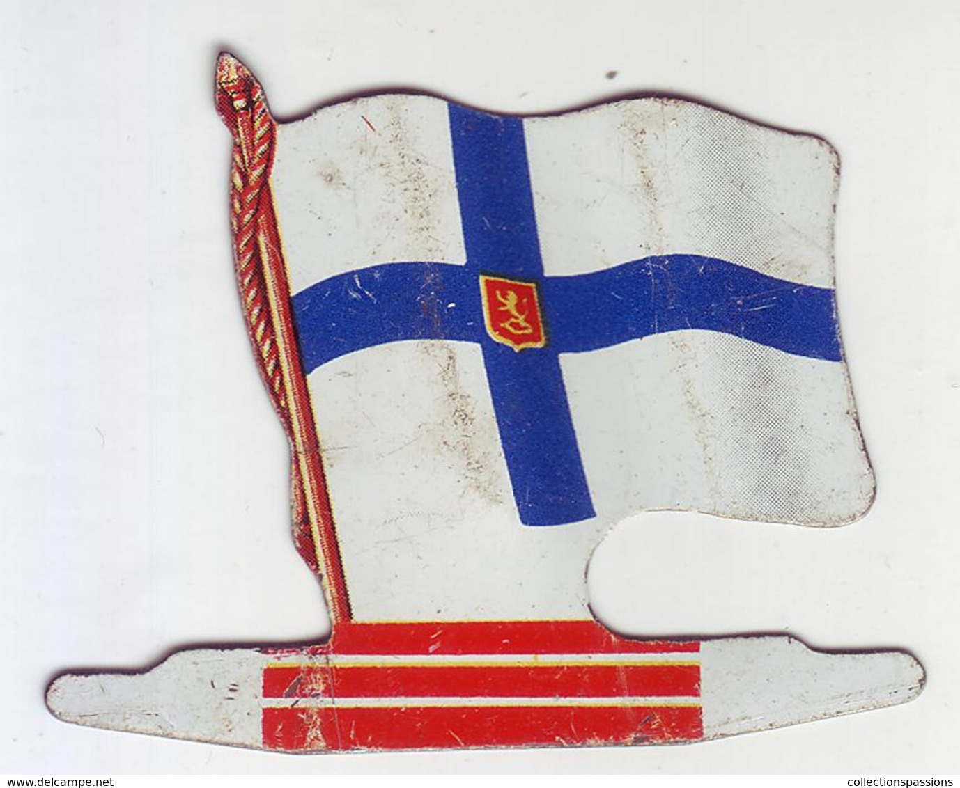 - Offert Par L'Alsacienne Biscuits - Drapeau " FINLANDE " - Objet Publicitaire En Métal - - Autres & Non Classés