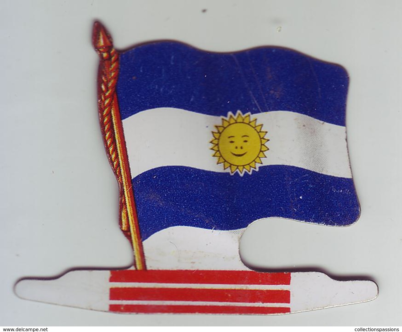 - Offert Par L'Alsacienne Biscuits - Drapeau " ARGENTINE " - Objet Publicitaire En Métal - - Autres & Non Classés