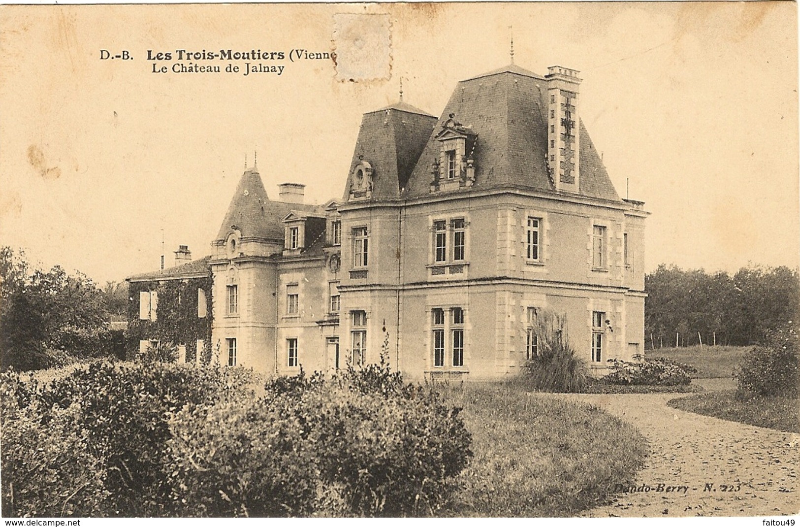 LES TROIS-MOUTIERS. Le Château De Jalnay  89 - Les Trois Moutiers