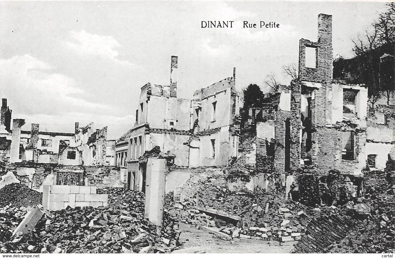 DINANT - Rue Petite - Dinant