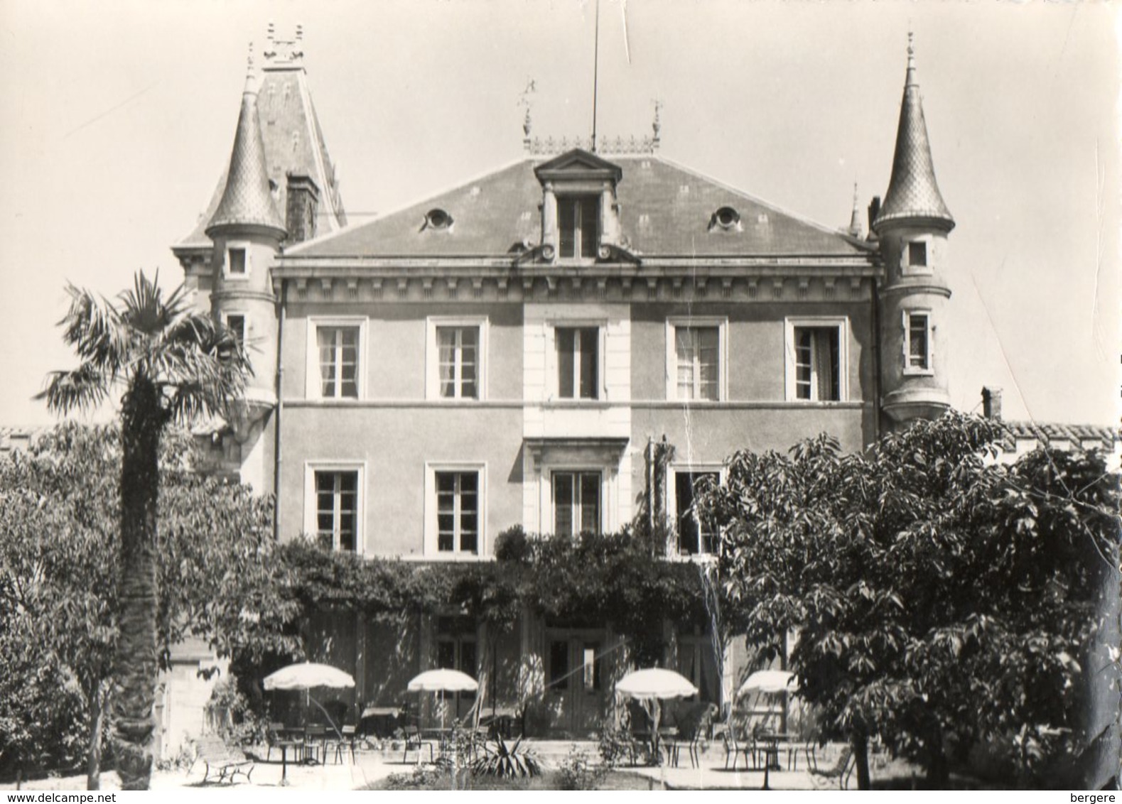 11. CPSM Photo. CAPENDU. Hotel Restaurant Le Chateau.  Façade, Terrasse. Scan Du Verso. - Capendu