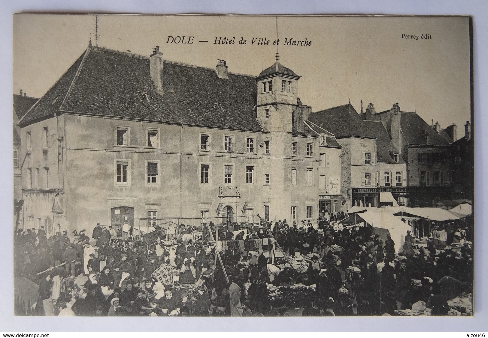 Cpa Dole, Jura, Hôtel De Ville Et Marché, éditeur Perrey - Dole