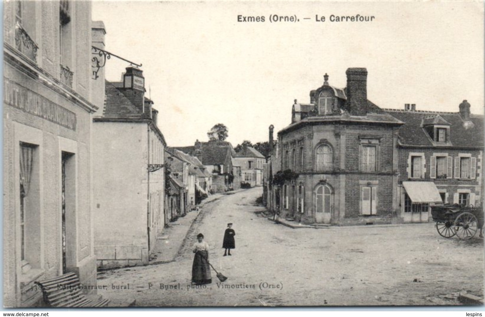 61 - EXMES --  Le Carrefour - Exmes