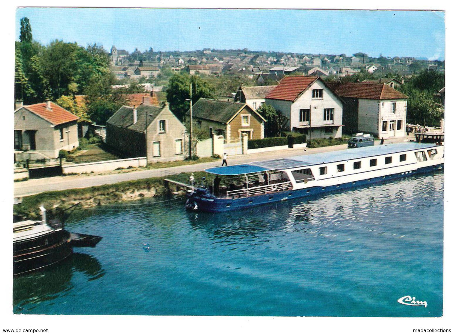 Courlon Sur Yonne (89 - Yonne) Péniche - Bords De L'Yonne - Autres & Non Classés