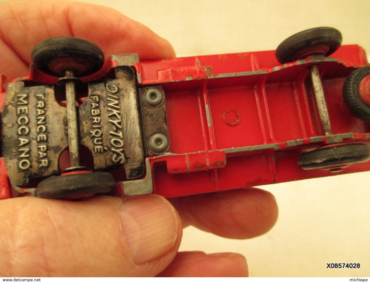 Voiture  Miniature 1/43 Em  DINKY TOYS - CAMION - SERVICE Peinture  Rouge - Jouets Anciens