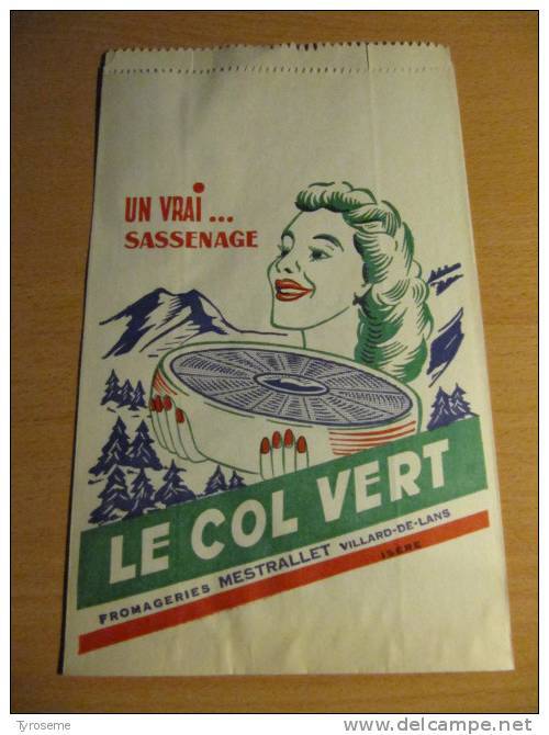 T001 /  Pochette Ancienne Le Col Vert Un Vrai Sassenage - Fromageries Mestrallet à Villars De Lans Isère - Autres & Non Classés