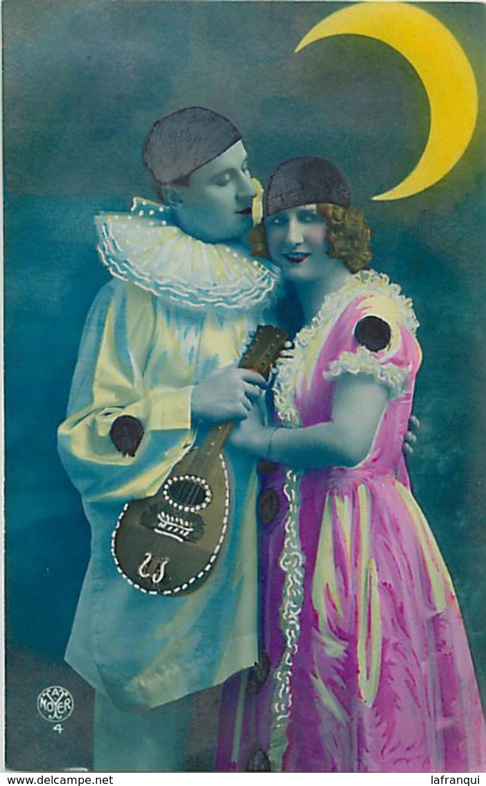 Themes Div-ref Z972- Couples - Couple - Pierrot Et Colombine Au Clair De Lune  - Carte Bon Etat  - - Paare