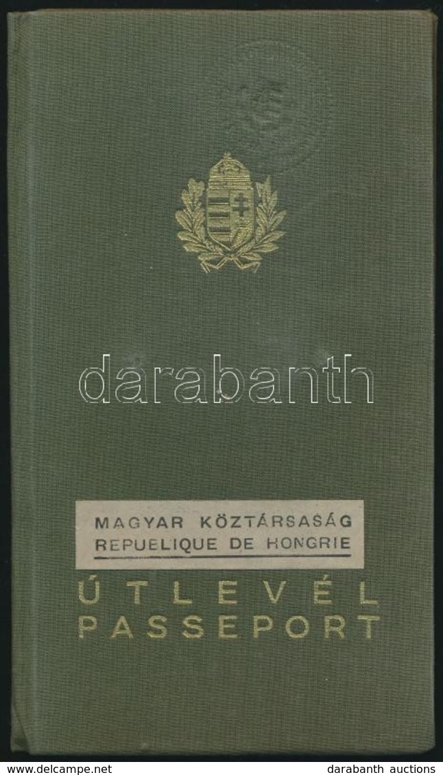 1947 Csehszlovákiára érvényes Fényképes Magyar útlevél Női Tisztviselő Részére, Kevés Bejegyzéssel, átragasztott ('Magya - Unclassified