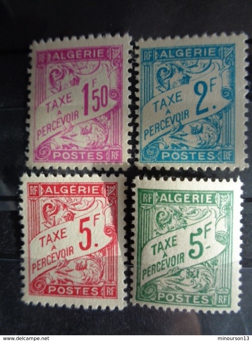 1945-46 ALGERIE TAXE Y&T N° 29 à 32 ** - TYPE DE 1926 - Timbres-taxe