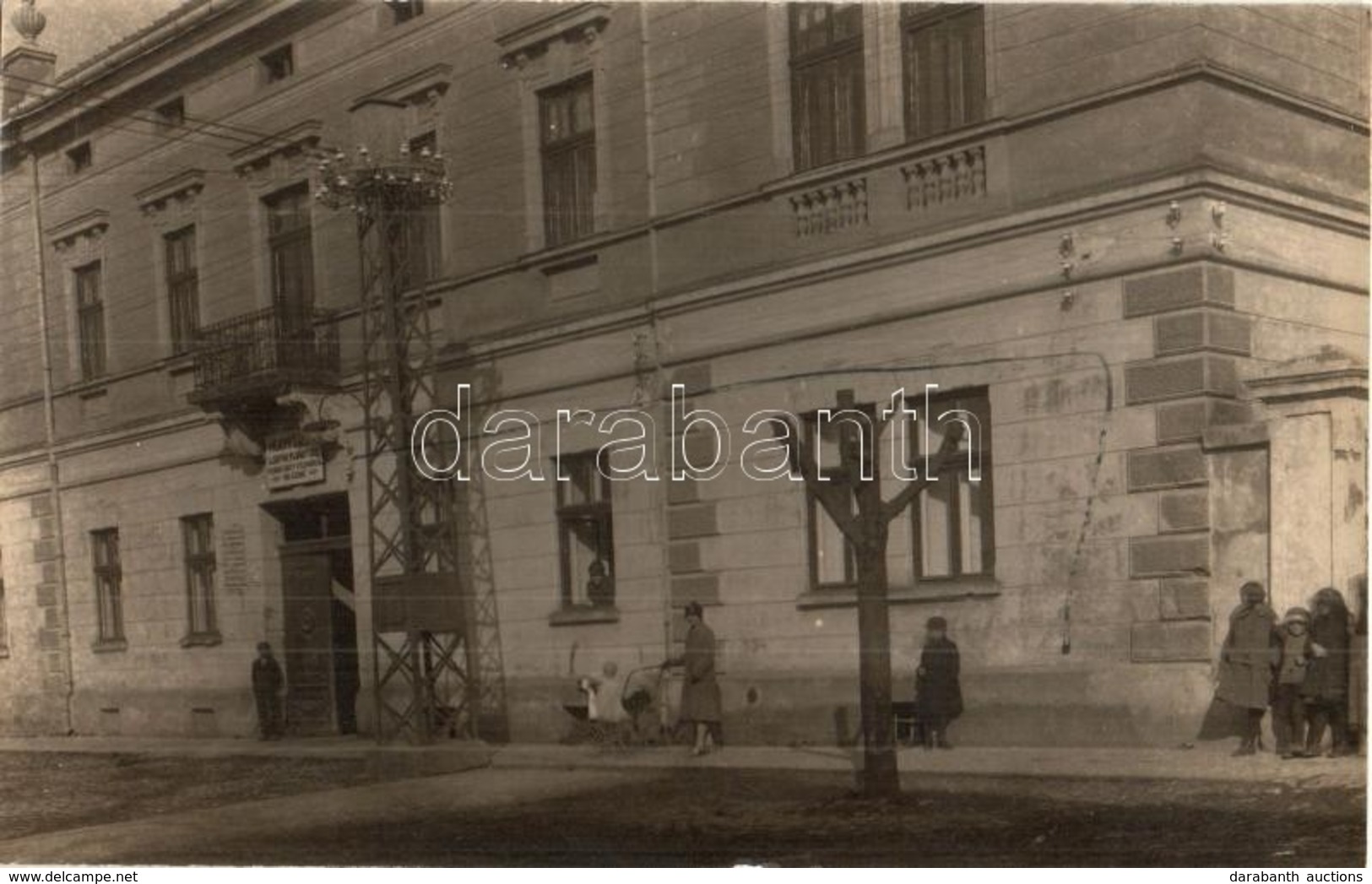 * T2 1927 Beregszász, Berehove; Ludvik Pluhovsky úri Szabó üzlete / Street View, Tailor Shop. Photo - Zonder Classificatie