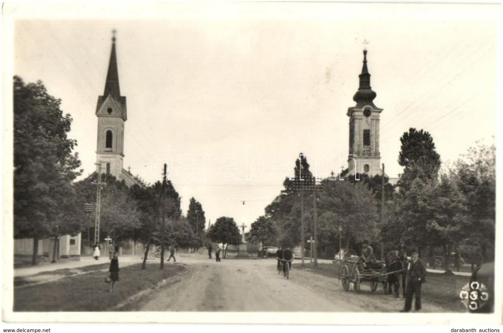 T2 1942 Zsablya, Zabalj; Templomok, Kerékpárosok, Autó / Churches, Automobile, Men On Bicycles - Unclassified