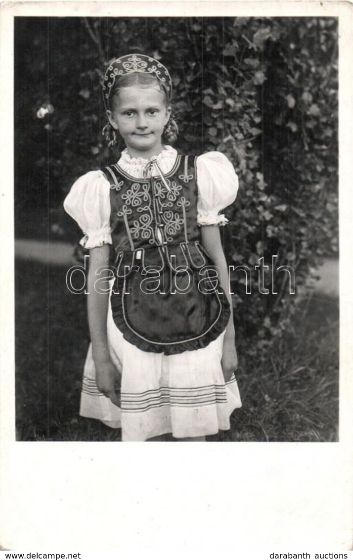 ** T2 Magyaros Leányka Viselet / Hungarian Folklore, Folk Costume For Girls. Photo - Unclassified