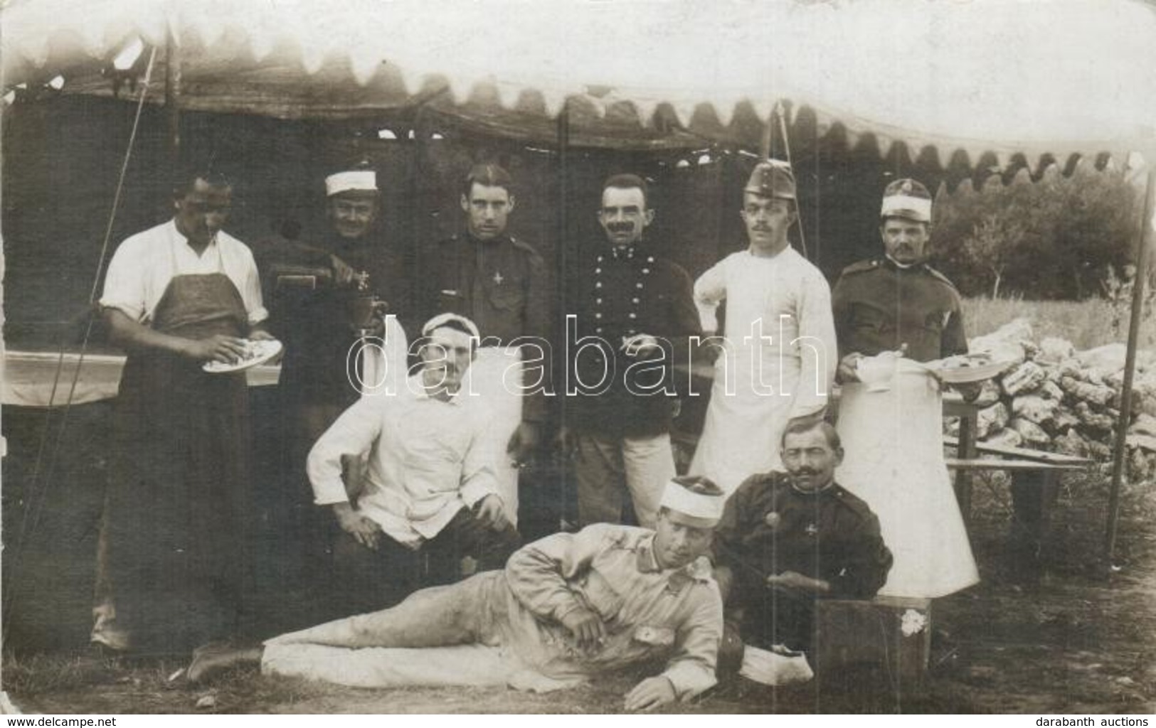 ** T1 Első Világháborús Osztrák-magyar Tábori Konyha Szolgálatosokkal / WWI K.u.K. Military Field Kitchen With Soldiers  - Non Classificati