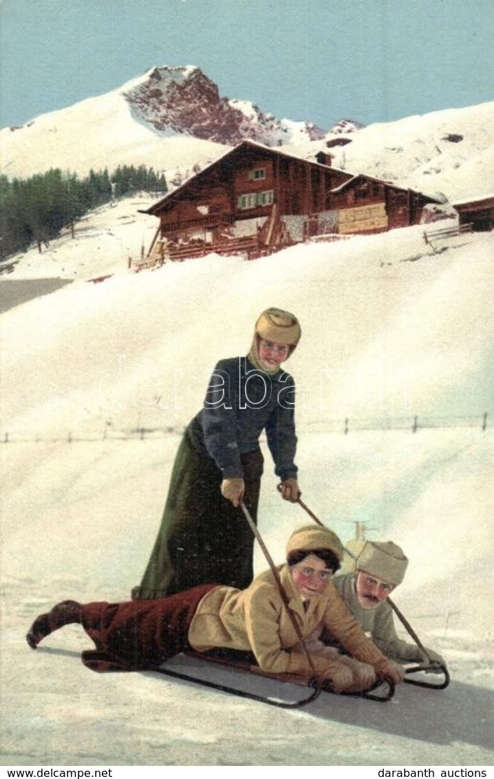 ** T2 Winter Sport, Sledding With Woman Controlling The Direction - Sin Clasificación