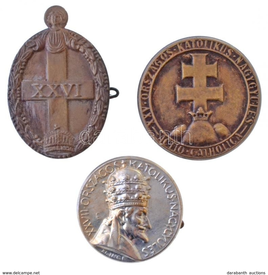 1934. 'XXV. Országos Katolikus Nagygyűlés - Actio Catholica' Br Jelvény (34mm) + 1935. 'XXVI' Br Jelvény (28x42mm) + 193 - Non Classificati