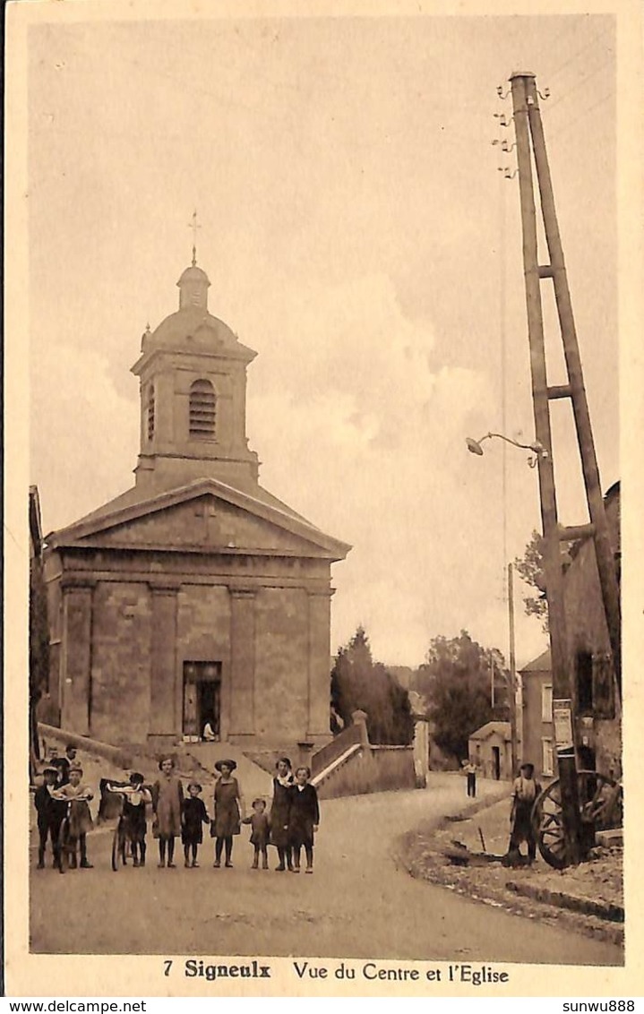 Signeulx - Vue Du Centre Et L'Eglise (animée, Voir Zoom Charron) - Musson