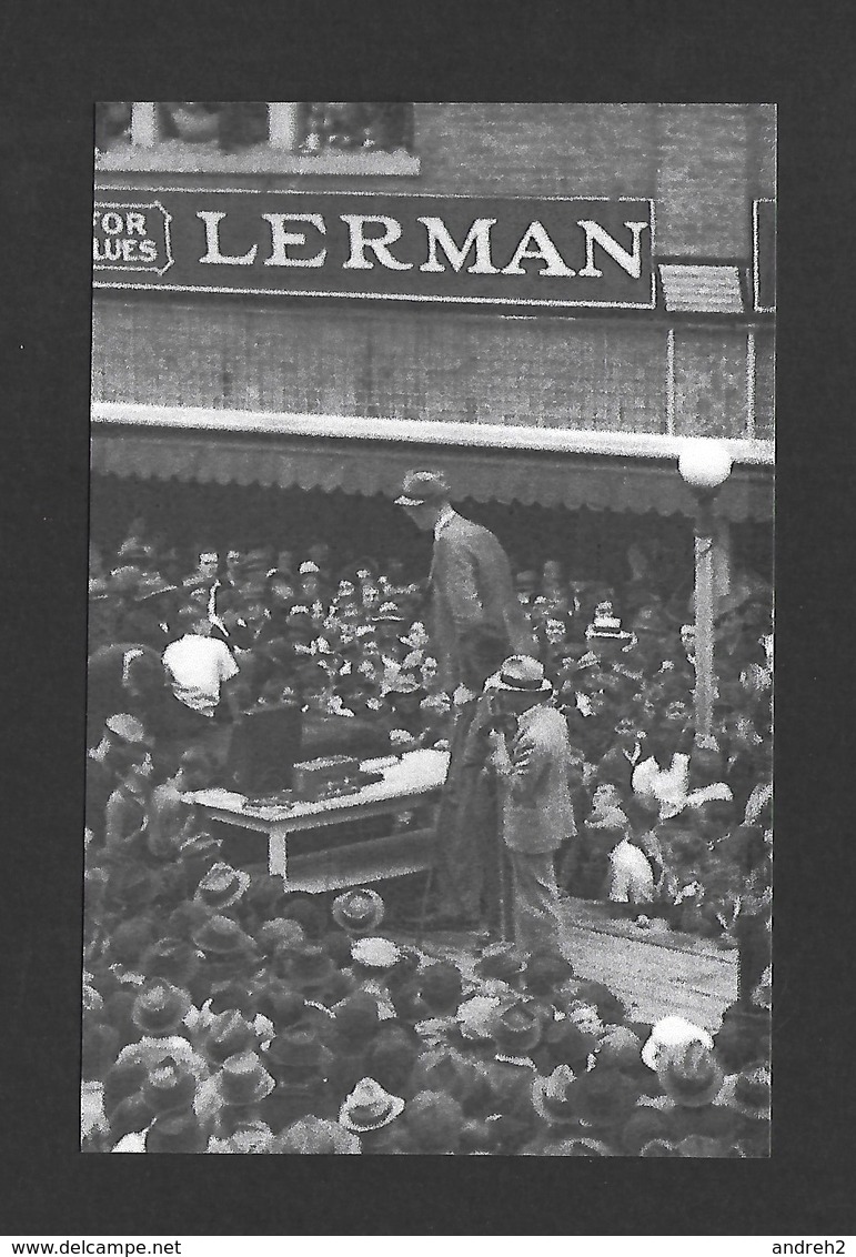 HUMOUR - INSOLITE - GÉANT ROBERT WADLOW  SUR LA MAIN STREET À CAMPBELLSVILLE KY EN 1940 - Humour