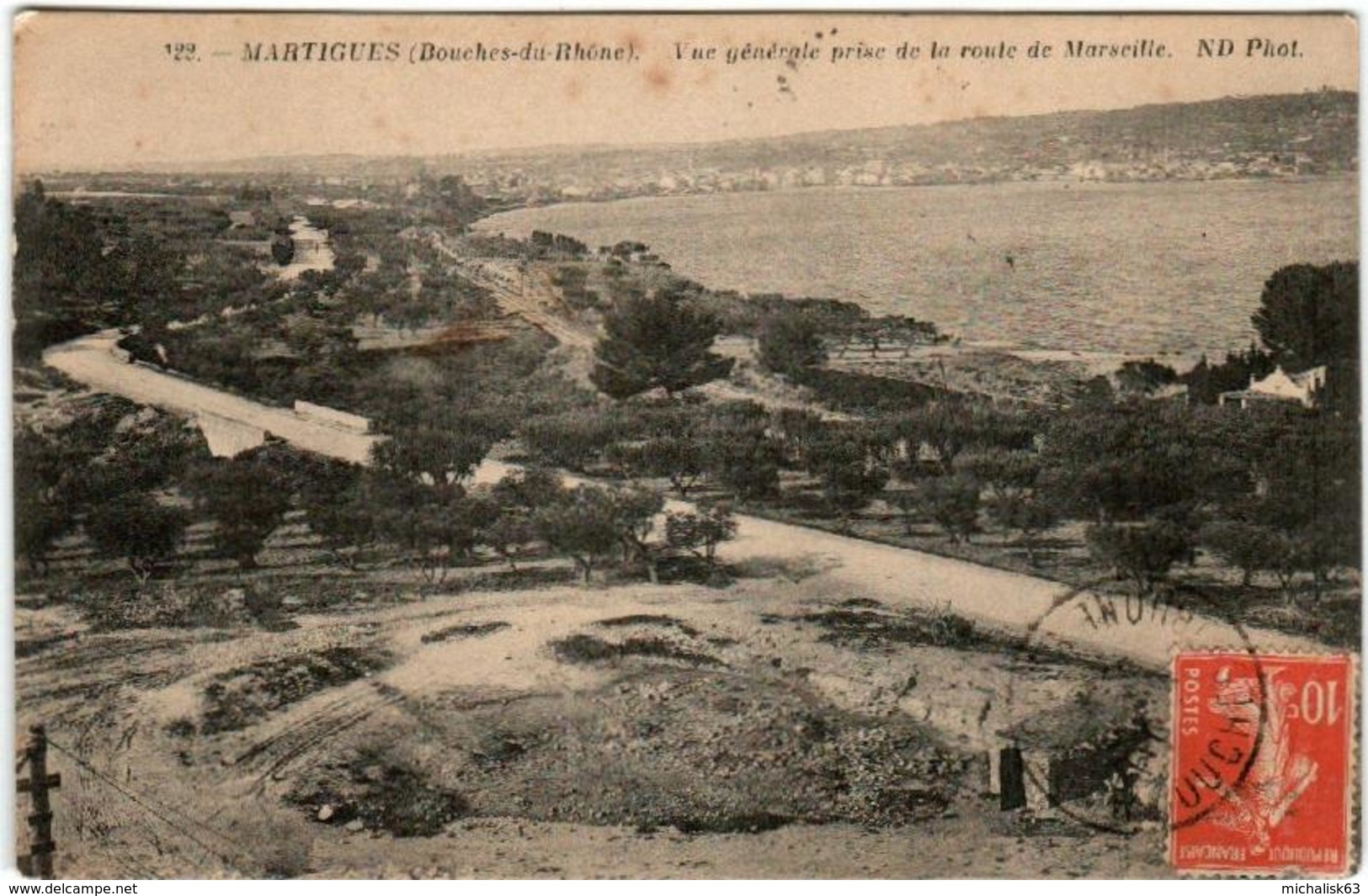 31ri 726 CPA - MARTIGUES - VUE GENERALE PRISE DE LA ROUTE DE MARSEILLE - Martigues