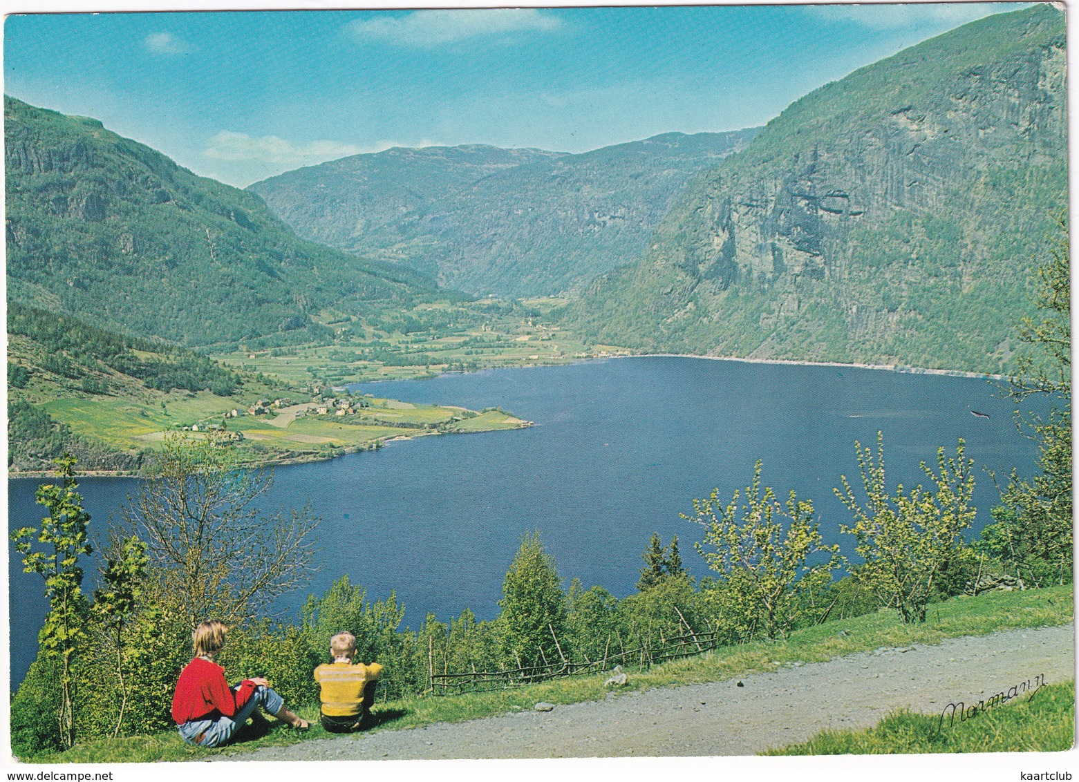 Granvinvatnet. Ruten Voss - Granvin - Lake Granvinvatnet, By The Voss-Granvin Road - (Norge - Norway) - Noorwegen