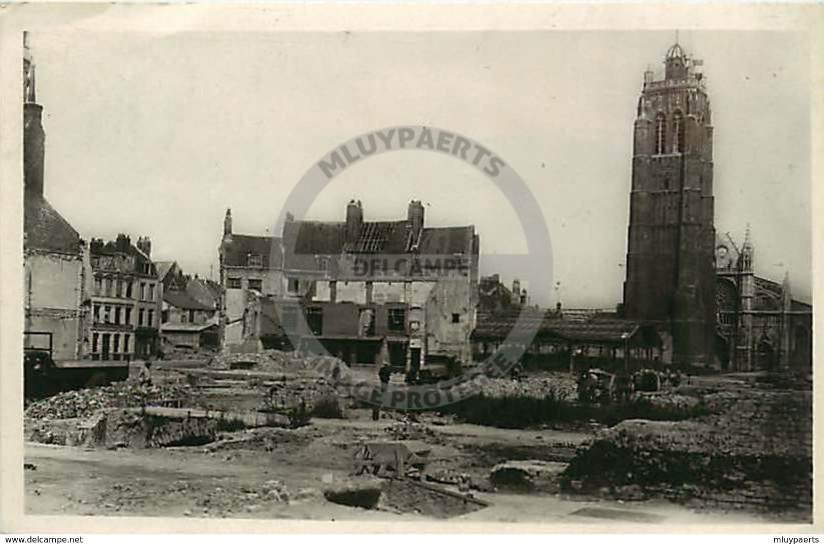 /!\ 9475 - CPA/CPSM - 59 - Dunkerque : Rue Neuve Et Amiral Ronarch (Après La Guerre) - Dunkerque