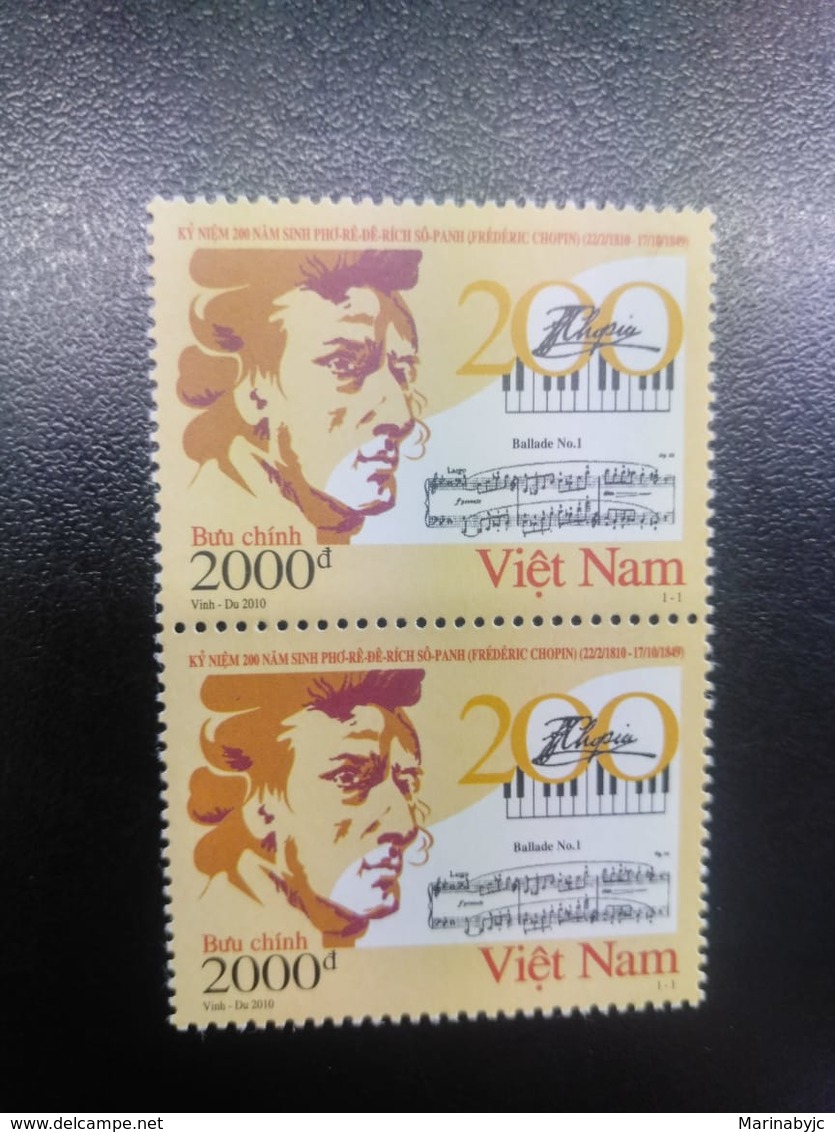 W) 2009 VIETNAM, FREDERIC CHOPIN COMPOSER STAMP, SIGNATURE OF THE ARTIST IN THE TOP, KEYBOARD AND SHEET OF THE BALLAD - Vietnam