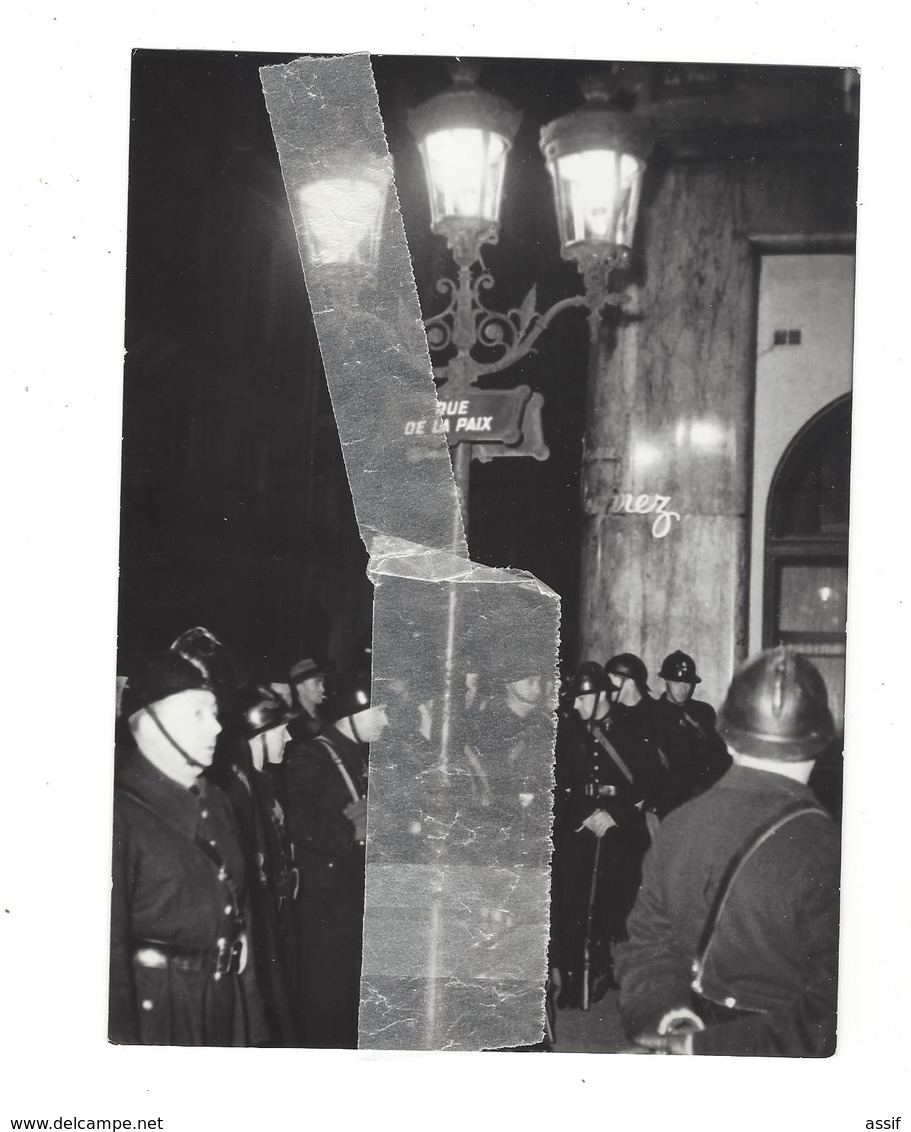 11 Photographies  Prével - Paris - 17 Octobre 1961 - Algérie - Manifestation algérienne ( Couvre-feu - Politique )